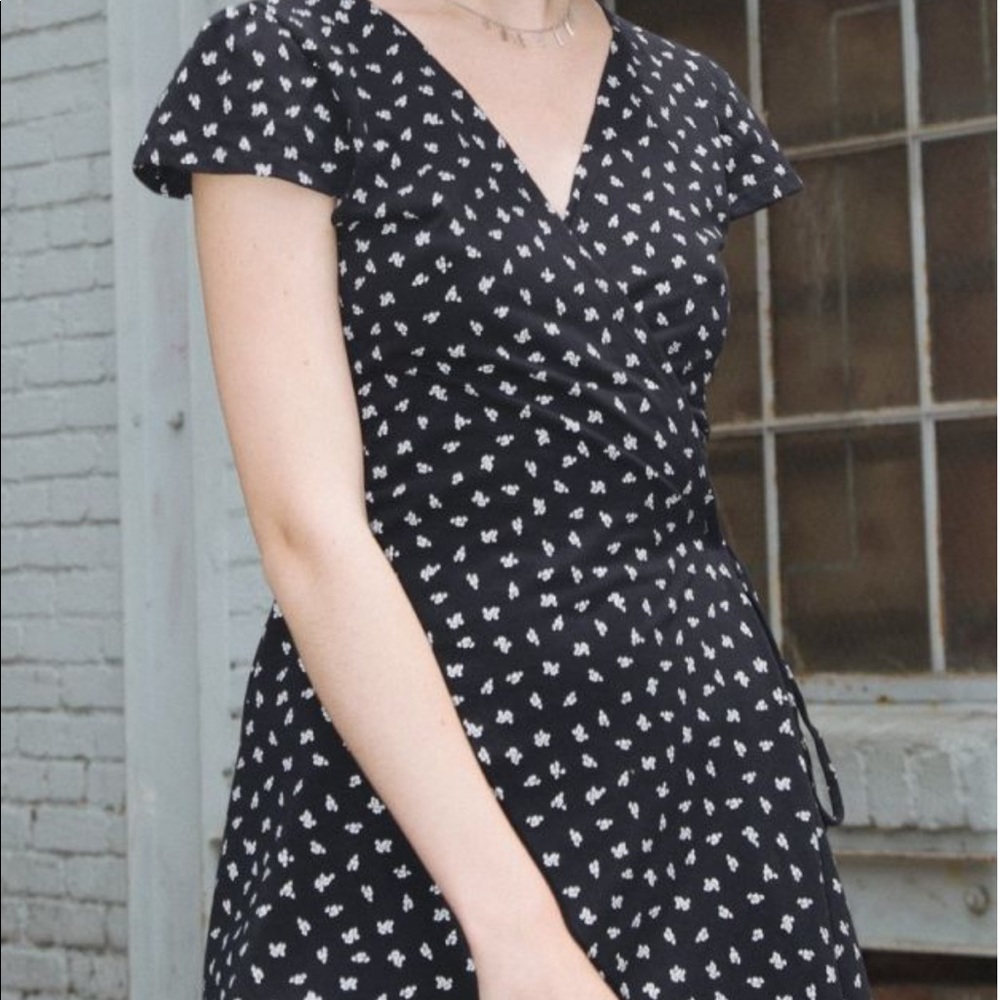 Brandy Melville wrap dress